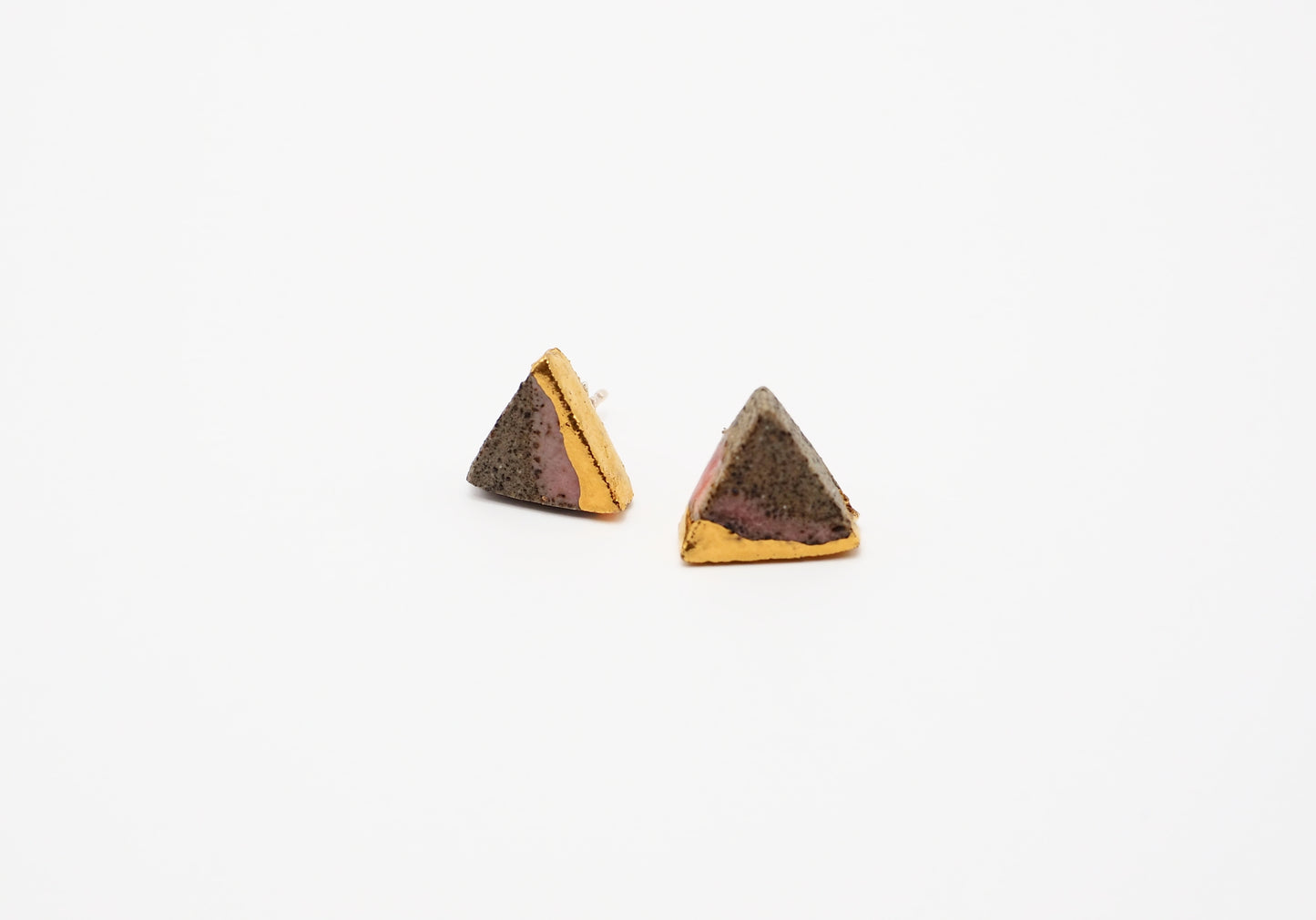 Sankaku Triangle Gold plated Grey Clay Earrings